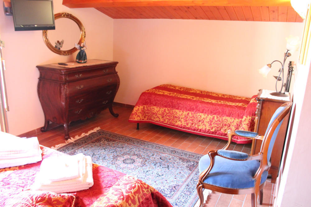 B&B La Ginestra Чивита Номер фото